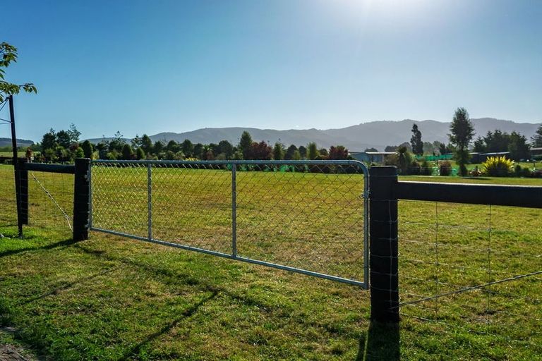 Photo of property in 55 Bakers Road, Waimate, 7978