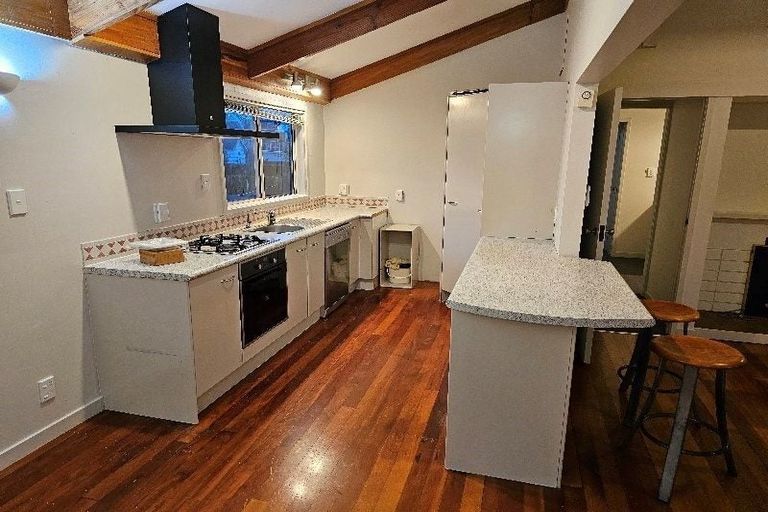 Photo of property in 2a Seaview Road, Milford, Auckland, 0620