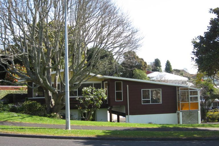 Photo of property in 13 Magnolia Drive, Westown, New Plymouth, 4310