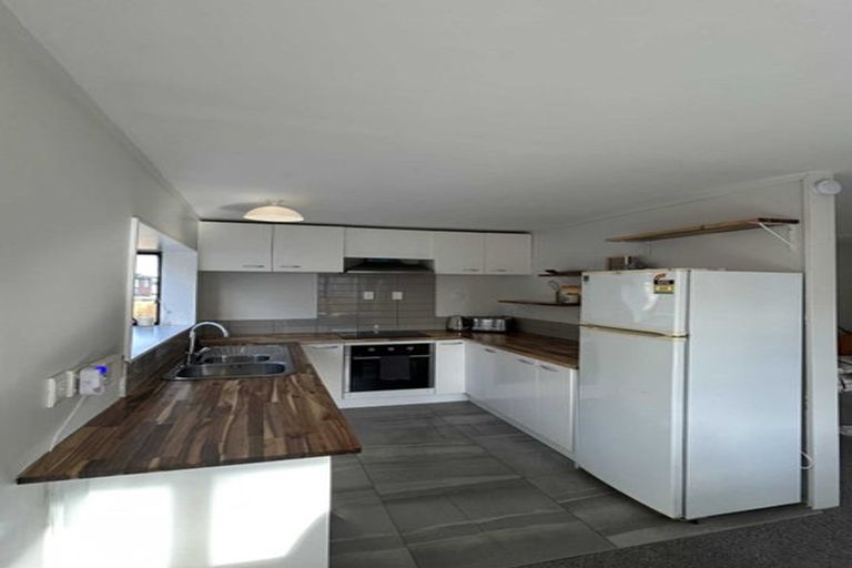Photo of property in 6/1551 Great North Road, Waterview, Auckland, 1026
