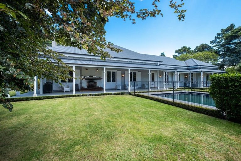 Photo of property in 1 France Road, Bluff Hill, Napier, 4110