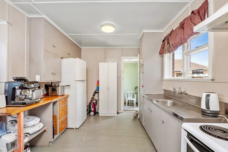 Photo of property in 15 Lambeth Crescent, Northcote, Christchurch, 8052
