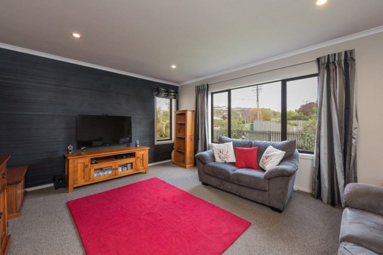 Photo of property in 2 Ernest Place, Brightwater, 7022