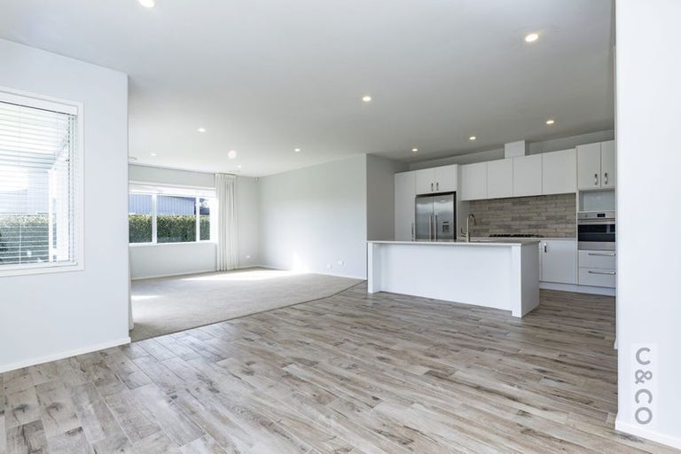 Photo of property in 41 Pohutukawa Parade, Riverhead, 0820