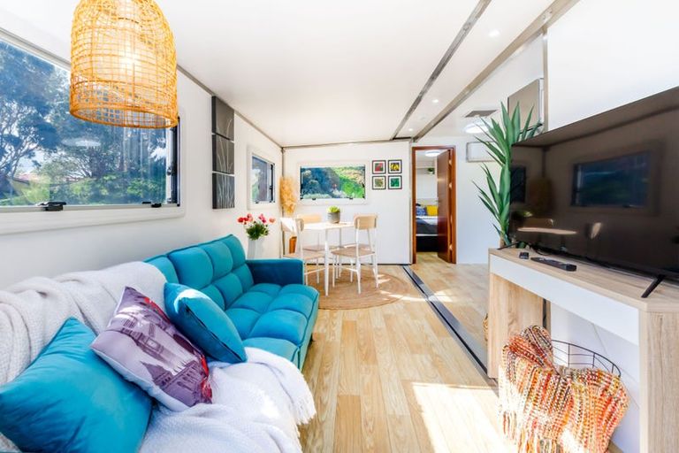 Photo of property in 22 Flaxmere Street, Waikanae Beach, Waikanae, 5036