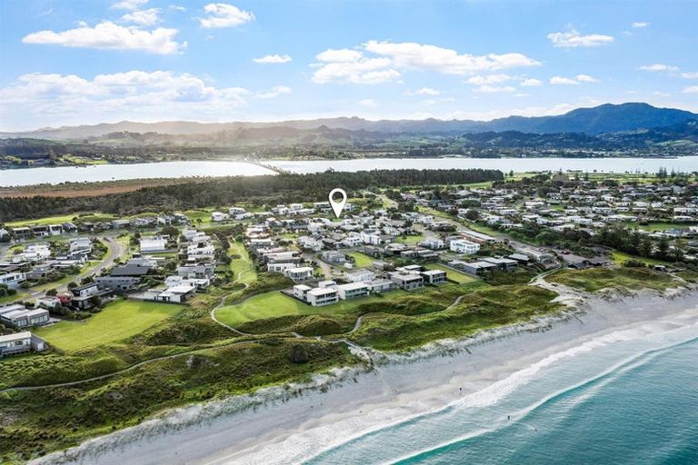 Photo of property in 20 Te Mana Street, Omaha, 0986