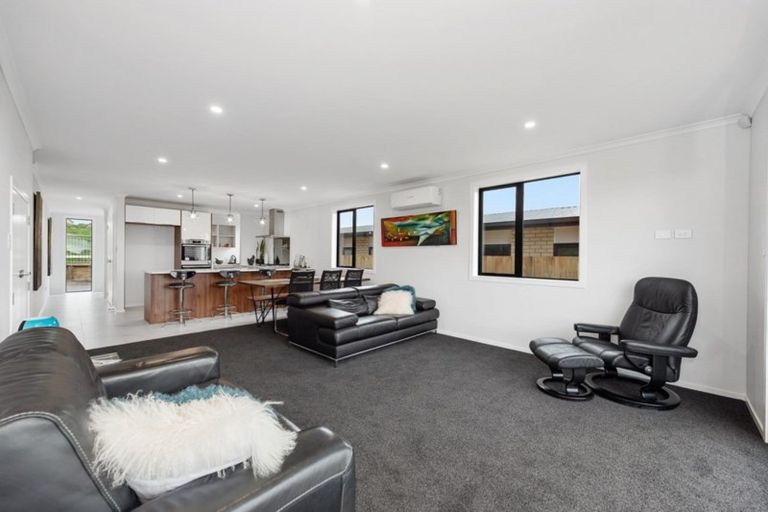 Photo of property in 20 Te Tiireke Drive, Glenview, Hamilton, 3206