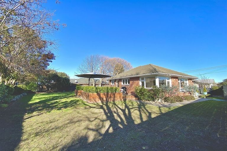 Photo of property in 9 Yeovil Place, St Albans, Christchurch, 8052