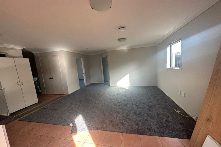 Photo of property in 6 Rhine Place, Weymouth, Auckland, 2103
