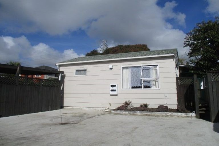 Photo of property in 2/13 Driver Road, Mangere East, Auckland, 2024