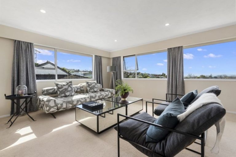 Photo of property in 4 Prestige Place, Castor Bay, Auckland, 0620