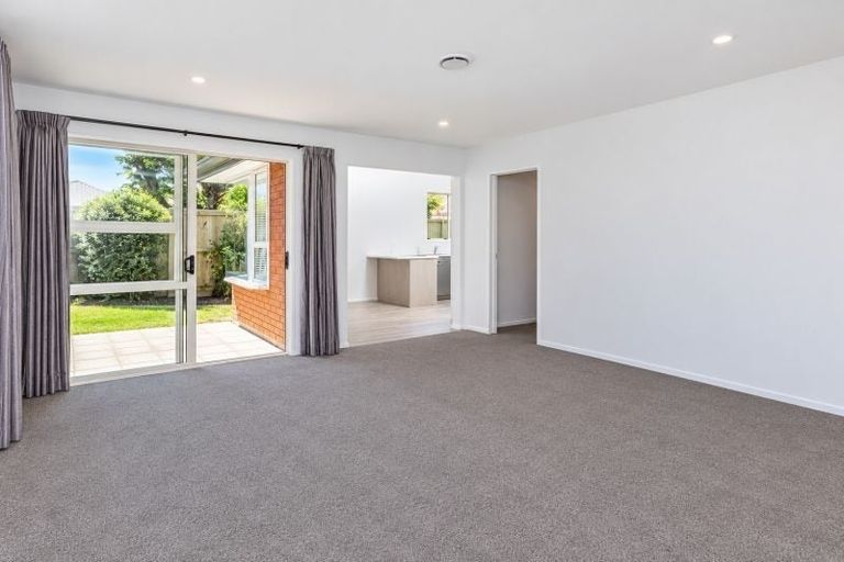 Photo of property in 1/111 Paparoa Street, Papanui, Christchurch, 8053