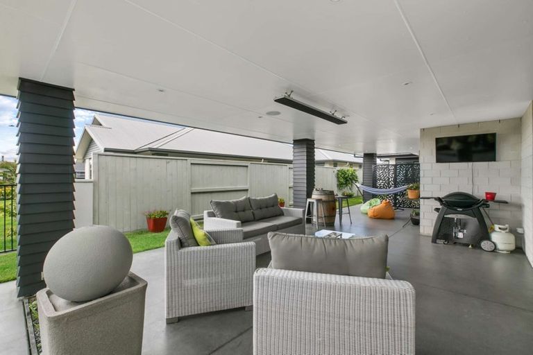 Photo of property in 99 Palm Springs Boulevard, Papamoa Beach, Papamoa, 3118