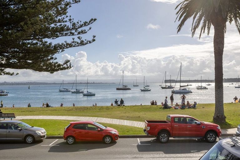 Photo of property in 2/28 The Mall, Mount Maunganui, 3116