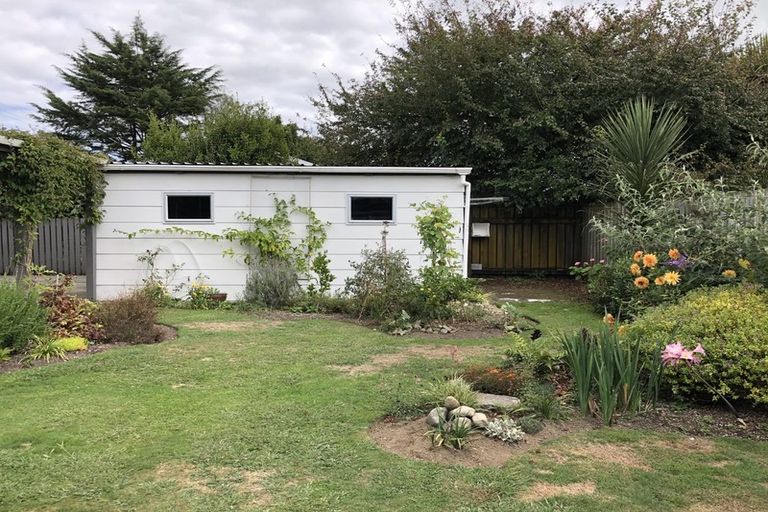 Photo of property in 645 Queen Street East, Levin, 5510