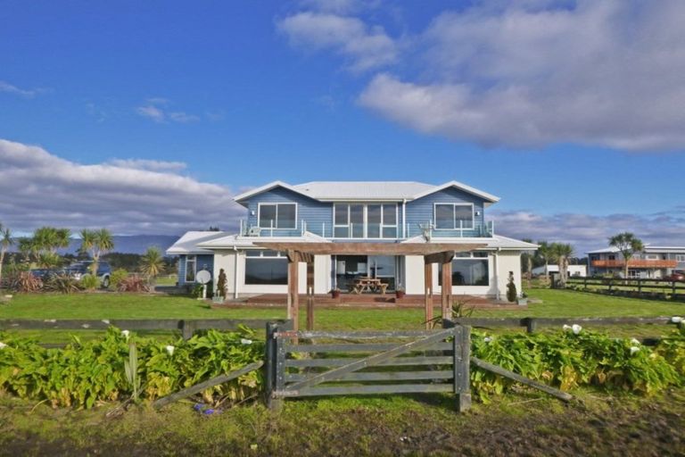 Photo of property in 12 Elley Drive, Carters Beach, Westport, 7825