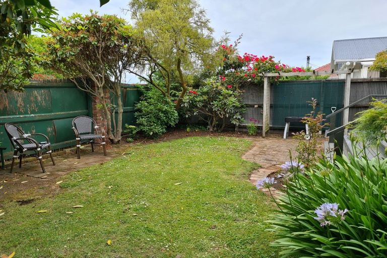 Photo of property in 17 Mckellar Place, Hornby, Christchurch, 8042