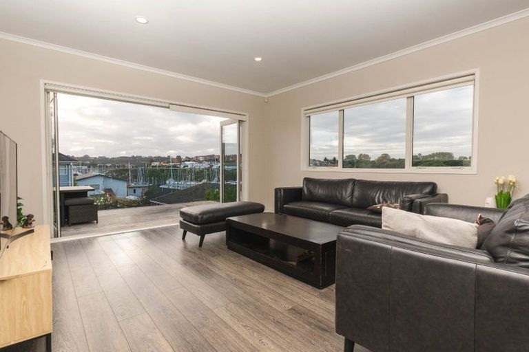 Photo of property in 7 Discovery Drive, Gulf Harbour, Whangaparaoa, 0930