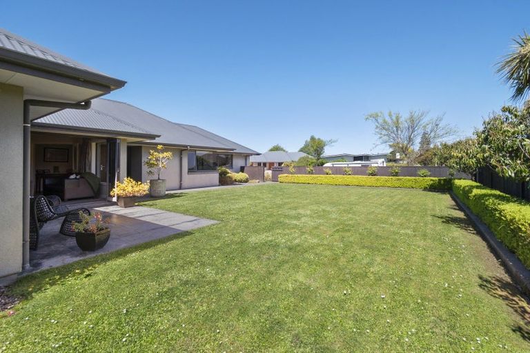 Photo of property in 5 Rodeo Drive, Kelvin Grove, Palmerston North, 4414