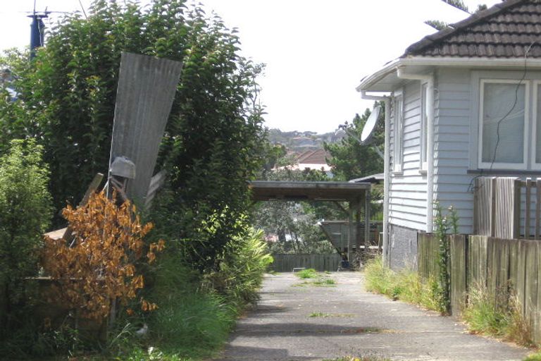 Photo of property in 2/63 Lancaster Road, Beach Haven, Auckland, 0626