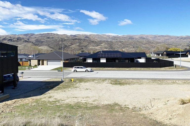 Photo of property in 31 Stratford Drive, Mount Pisa, Cromwell, 9383