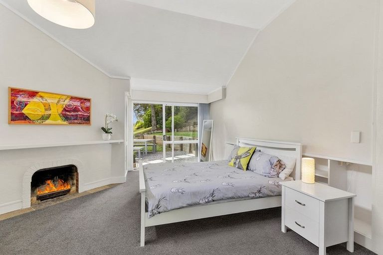 Photo of property in 1080 Sandspit Road, Sandspit, Warkworth, 0982