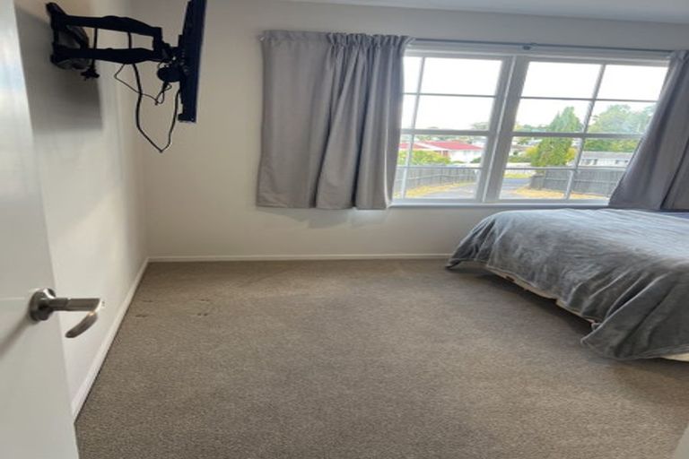 Photo of property in 50a Weldene Avenue, Glenfield, Auckland, 0629