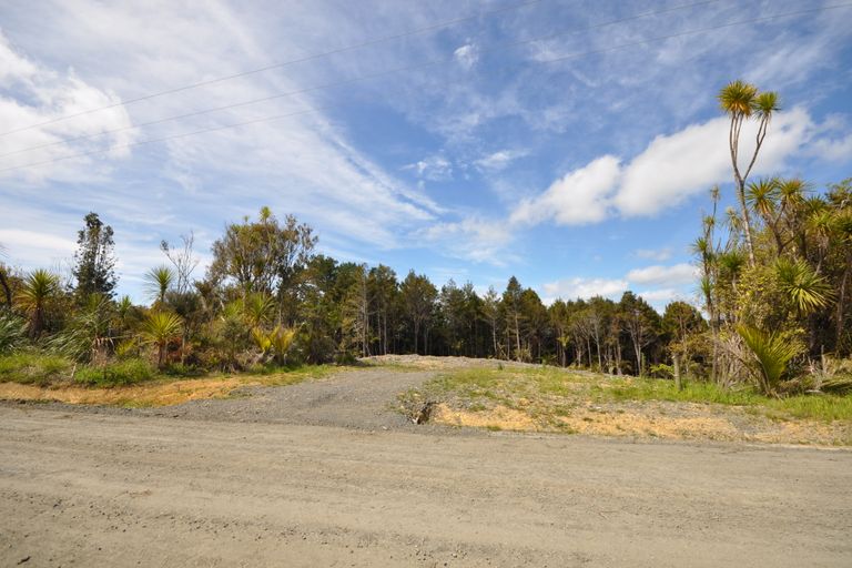 Photo of property in 551 Krippner Road, Puhoi, Silverdale, 0994