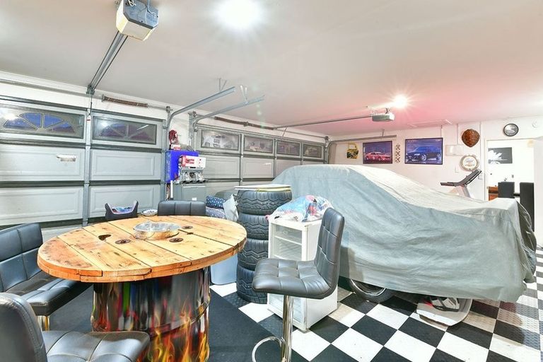 Photo of property in 6 Coral Court, Gulf Harbour, Whangaparaoa, 0930