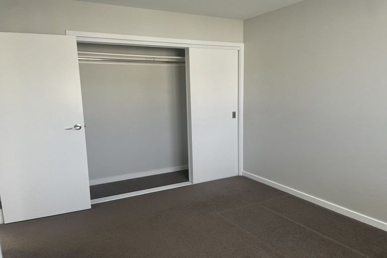 Photo of property in 2/60 Broderick Road, Johnsonville, Wellington, 6037