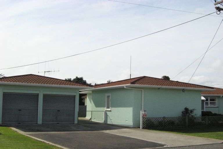 Photo of property in 2 Rimu Street, Gonville, Whanganui, 4501