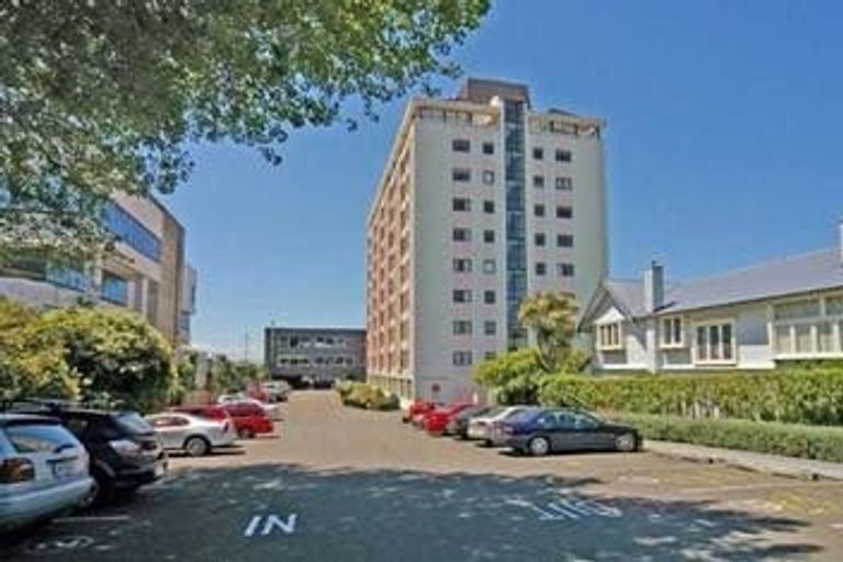 Photo of property in Hobson Court Flats, 82/70 Hobson Street, Thorndon, Wellington, 6011