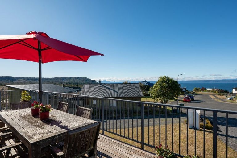 Photo of property in 33 Turangitukua Terrace, Kuratau, Turangi, 3381