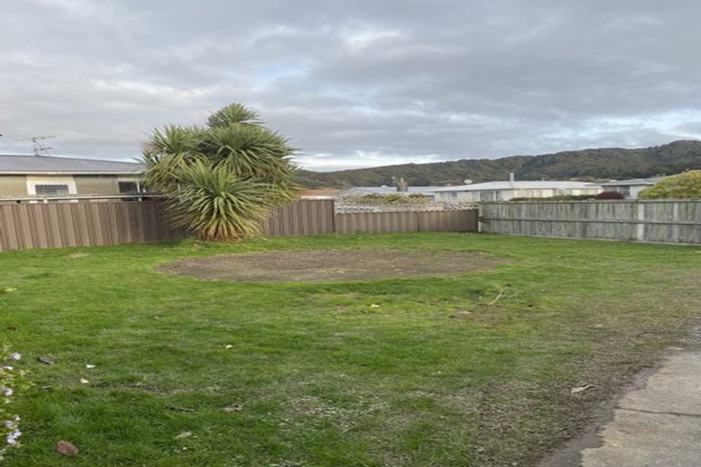 Photo of property in 28 Wetherby Grove, Wainuiomata, Lower Hutt, 5014