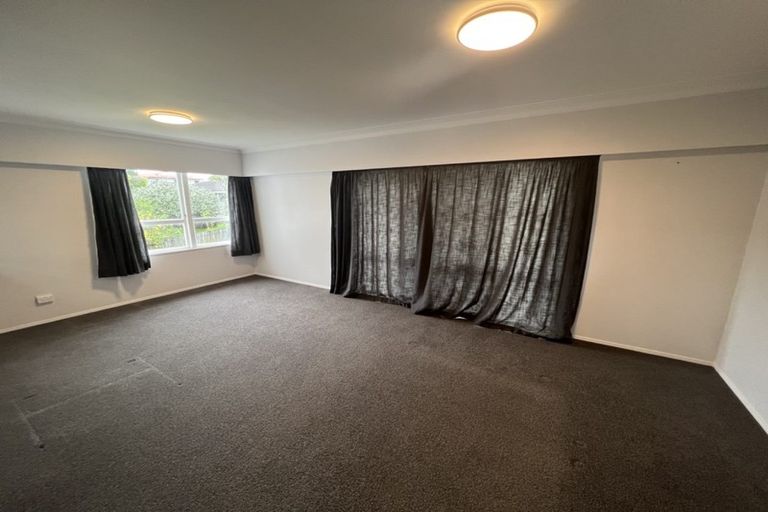 Photo of property in 5 Bellfield Road, Opaheke, Papakura, 2113
