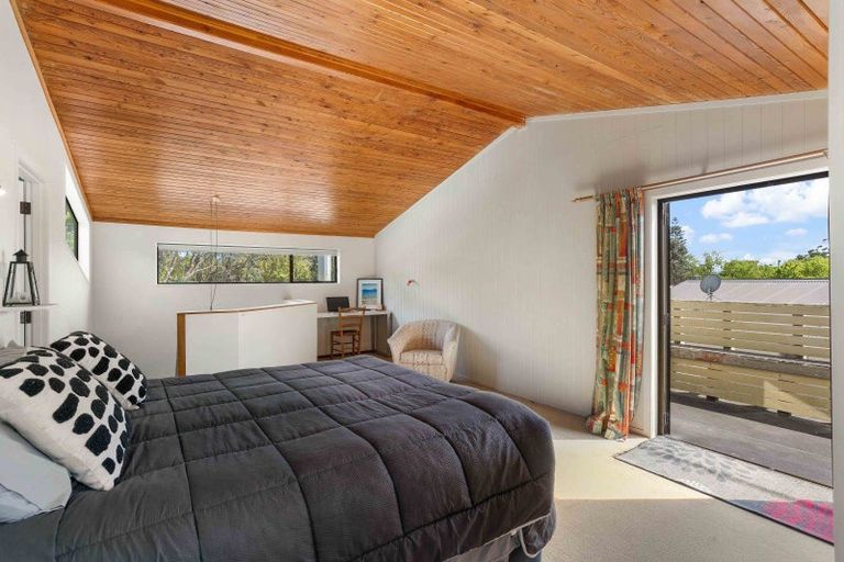 Photo of property in 16 Mount Avenue, Pauanui, Hikuai, 3579