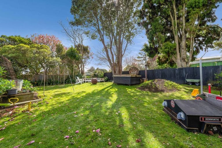 Photo of property in 113 Govett Avenue, Frankleigh Park, New Plymouth, 4310