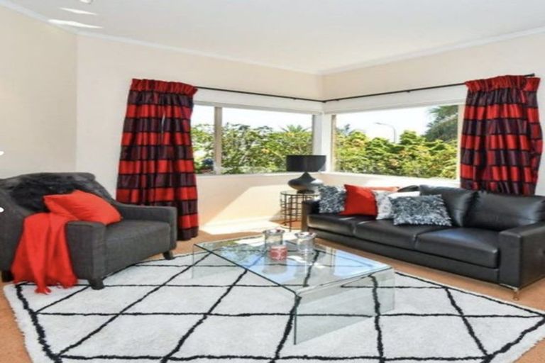 Photo of property in 5 Silkwood Grove, Totara Heights, Auckland, 2105