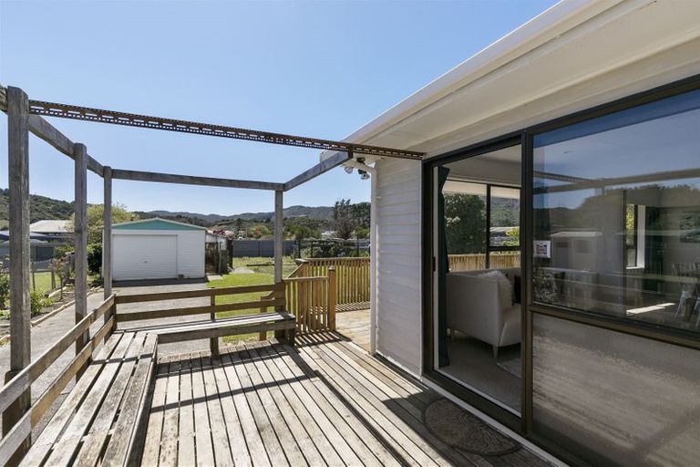 Photo of property in 23 Hinau Grove, Wainuiomata, Lower Hutt, 5014