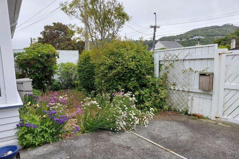 Photo of property in 63 Friend Street, Karori, Wellington, 6012