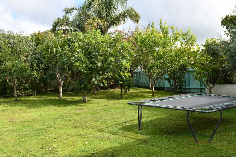 Photo of property in 4 Sunrise Boulevard, Snells Beach, 0920