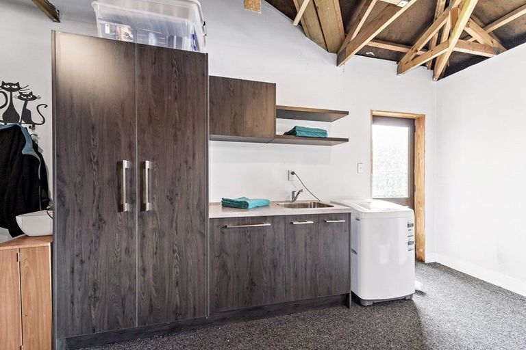 Photo of property in 2/98 Springs Road, Hornby, Christchurch, 8042