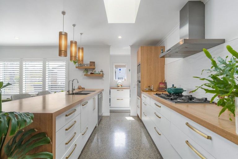 Photo of property in 114 Avalon Place, Whangamata, 3620