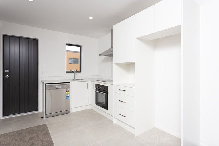 Photo of property in 25 Raupeti Lane, Henderson, Auckland, 0612