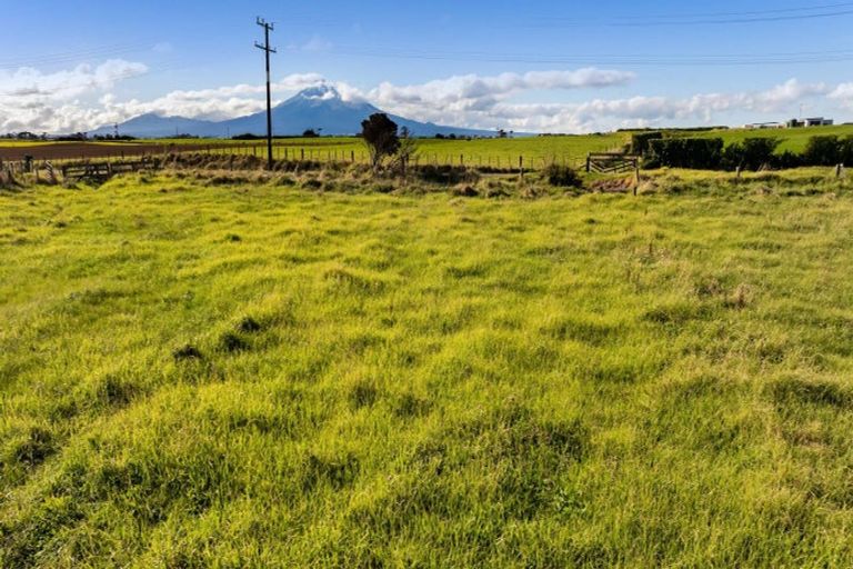 Photo of property in 3875 South Road, Opunake, 4682