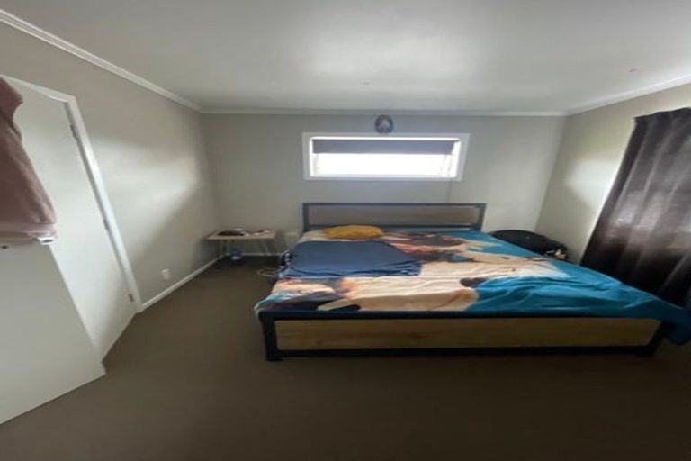 Photo of property in 6 Scanlen Terrace, Kelston, Auckland, 0602