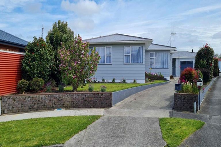 Photo of property in 3 Bruce Place, Highbury, Palmerston North, 4412
