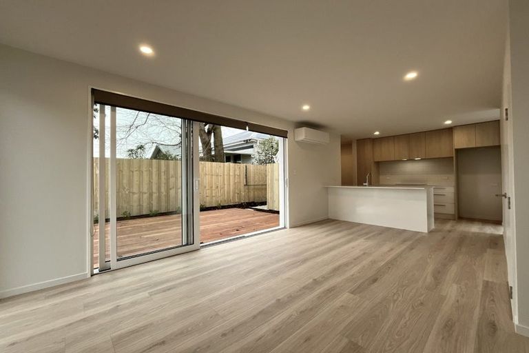 Photo of property in 98a Geraldine Street, Edgeware, Christchurch, 8013