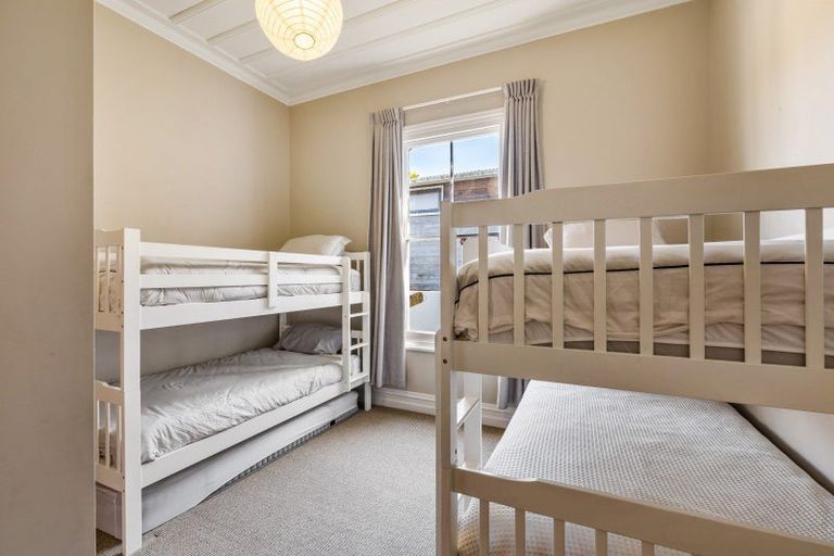 Photo of property in 70 Gillies Crescent, Waimarama, Havelock North, 4294