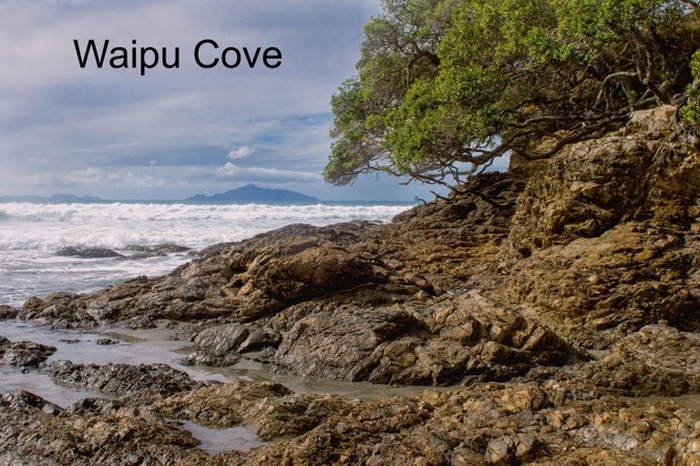 Photo of property in 20 Green Estate Drive, Waipu, 0510